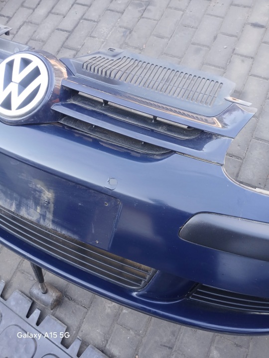 PARE-CHOCS AVANT COMPLET VW GOLF V COULEUR LA5G