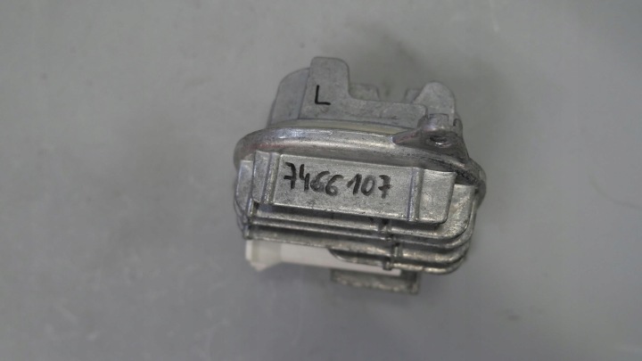 BMW G01 G02 F97 F98 CONTRÔLEUR LED FJD DROIT 7466107