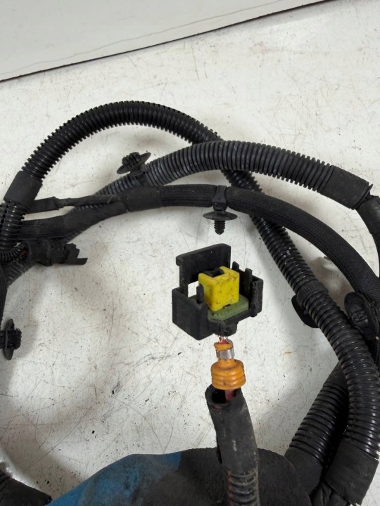 PEUGEOT FIL SERRE-CÂBLE 9822108680