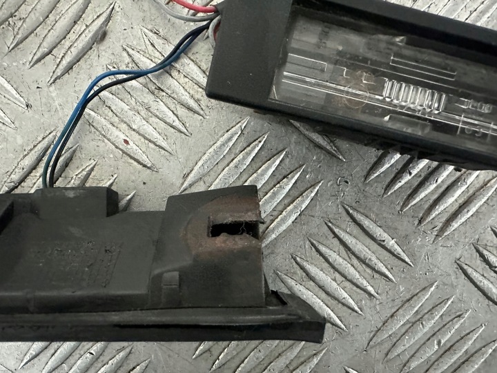 OPEL ASTRA H UNIVERSEL MICROCONTACT AMPOULES COUVERCLES DE COFFRE COUVERCLES DE COFFRE 461088395