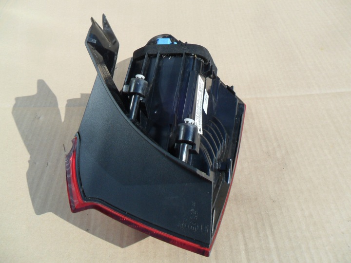 PHARE GAUCHE ARRIÈRE GAUCHE VW T-ROC 2GA 2GA945095