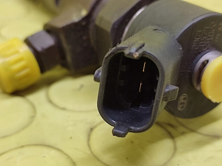 ALFA ROMEO 156 2.4 JTD INJECTEUR 0986435083