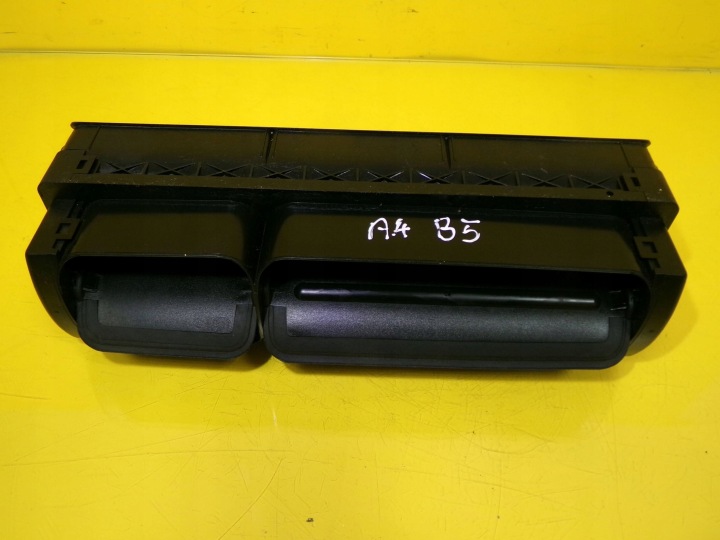 GRILLE CONDUIT D'AIR CENTRALE AUDI A4 B5 1995 8D0820951 NR1091