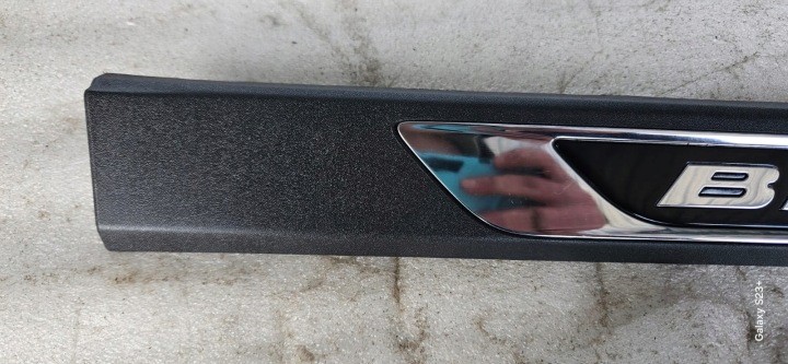 MOULURE GARDE-BOUE DROITE VW T7 7T0857538C/D