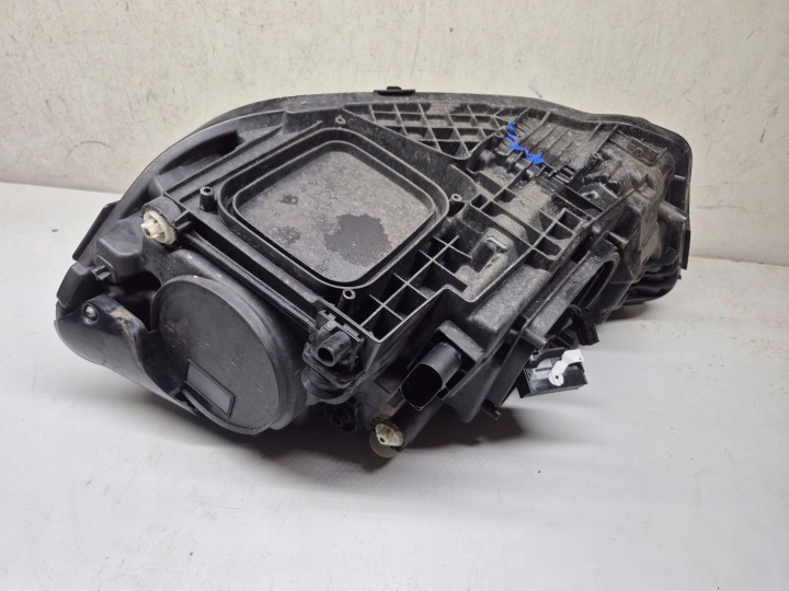 ENDOMMAGÉ PROJECTEUR DROITE CÔTÉ MERCEDES-BENZ A W177 A1779064803
