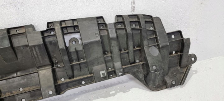 PLAQUE PARE-CHOCS TOYOTA PRIUS PLUS 12-