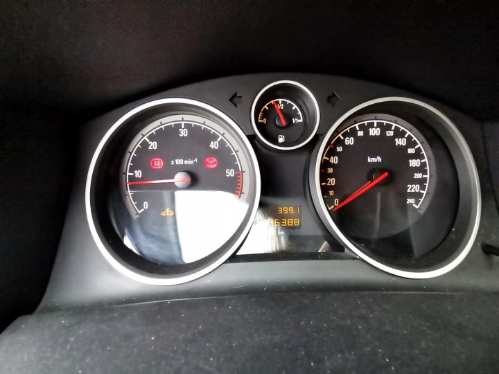 OPEL ASTRA BOÎTE FUSIBLES 2006 1.9L 1534964 743380