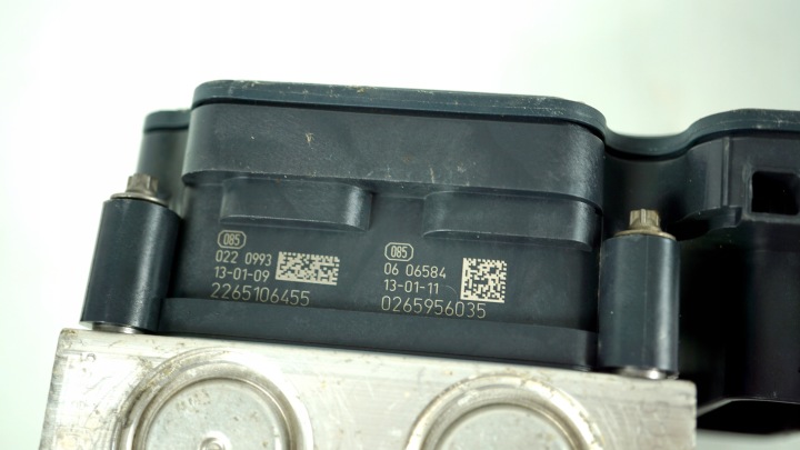 POMPE ABS RENAULT CLIO IV 4 476608644R 0265243365 0265956035 2265106455