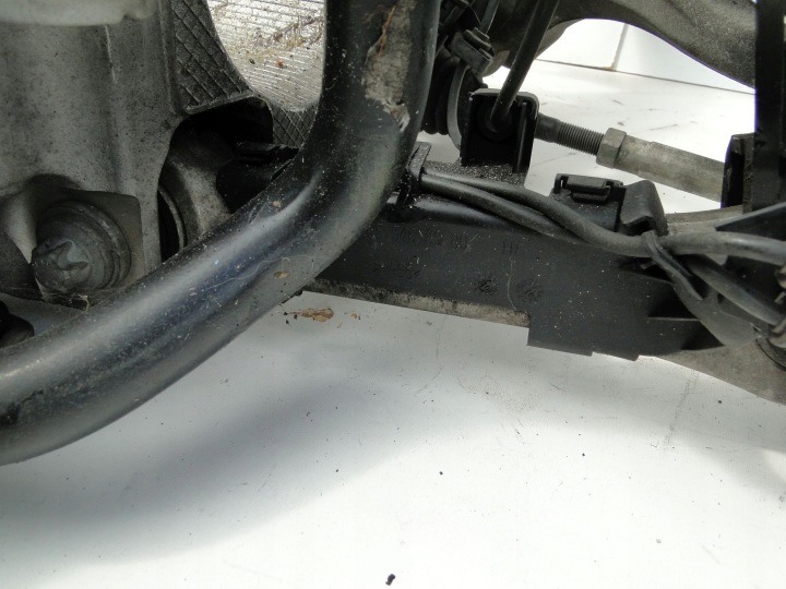 MERCEDES ROTULE DE DIRECTION AVANT DROITE A2053323800 C CLASSE 205 C43 AMG LIFT 4MAT