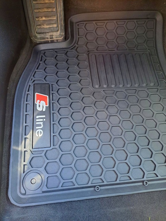 TAPIS DE SOL GUM AUDI A6C8 4A2 4A5 4AH 2018-2024 S-LINE
