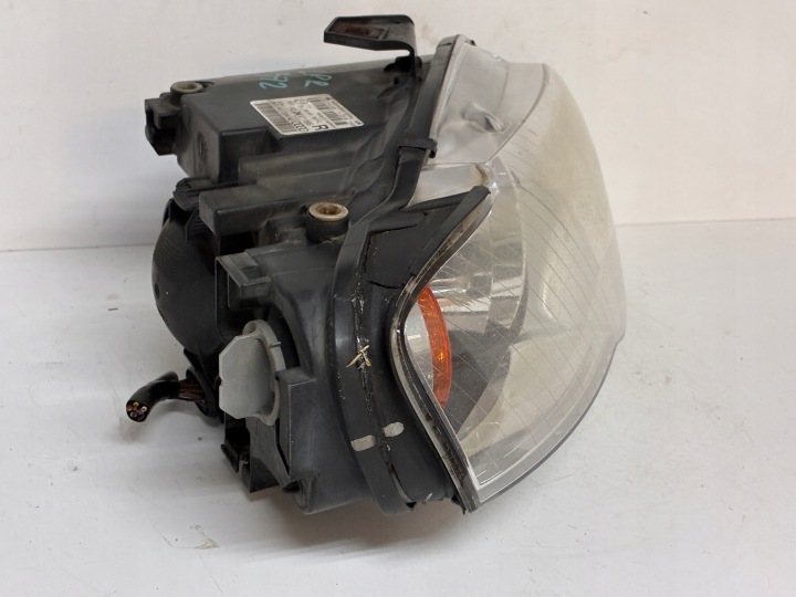 AUDI A4 B7 PHARE AVANT AVANT DROITE CLIGNOTANT EUROPE 8E0941004AJ