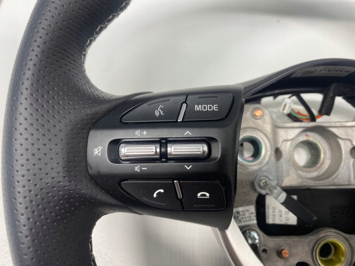KIA STONIC GT LIFT VOLANT CUIR MULTIFONCTION RÉGULATEUR DE VITESSE NEUF 22-
