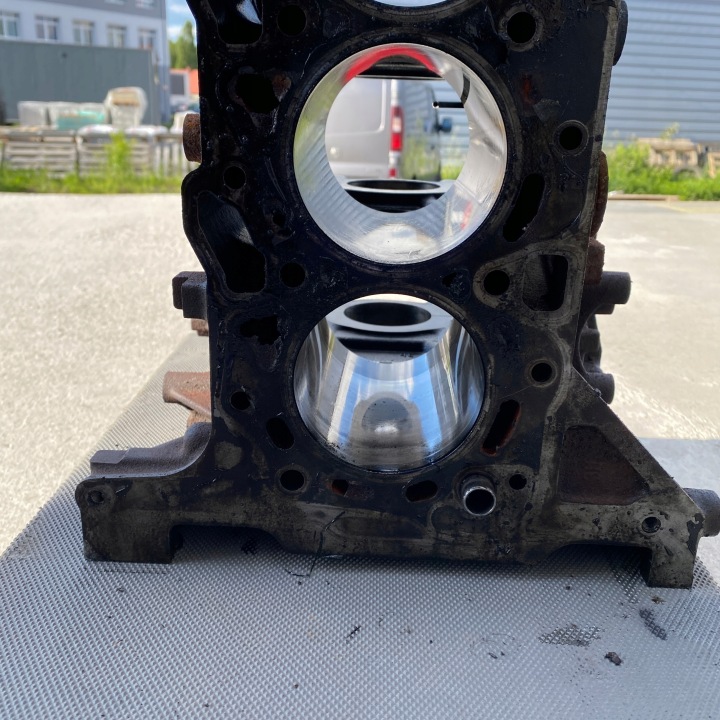 BLOC MOTEUR FORD TRANSIT 2,2 JUMPER BOXER 2.2 HDI TDCI
