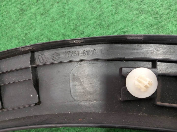 LLISTWA GARDE-BOUE GAUCHE ARRIÈRE SUZUKI SX4 S-CROSS 77261-61M0