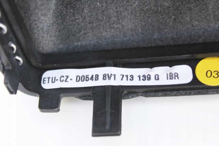 AUDI A3 Q3 CARTER POMMEAU DE VITESSE DSG 8V1713139G 8U1713139F