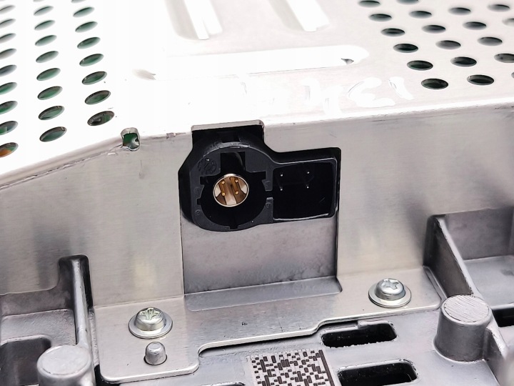 AUDI Q3 F3 MONITEUR 2019 83A919605B