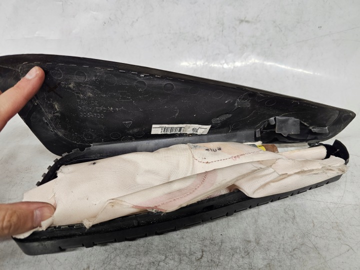 PORSCHE PANAMERA 970 COUSSIN AIRBAG SIÈGES DROITE 97080308201 ENDOMMAGÉE