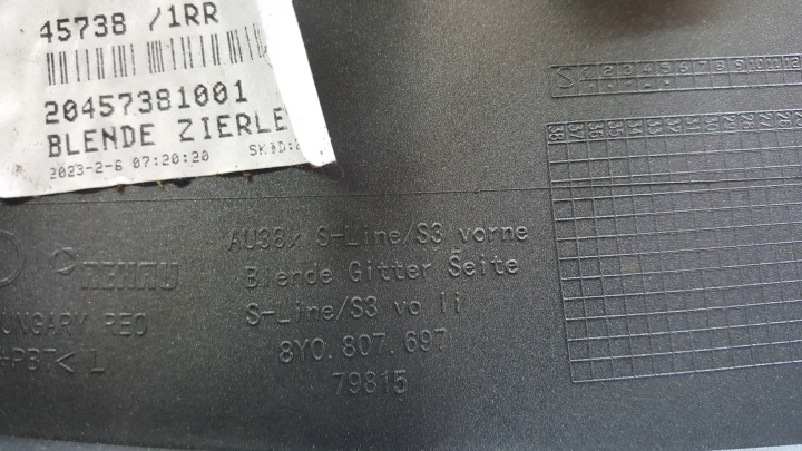 MOULURE PARE-CHOCS GAUCHE AVANT AUDI A3 S-LINE 8Y0807697 DÉMONTAGE