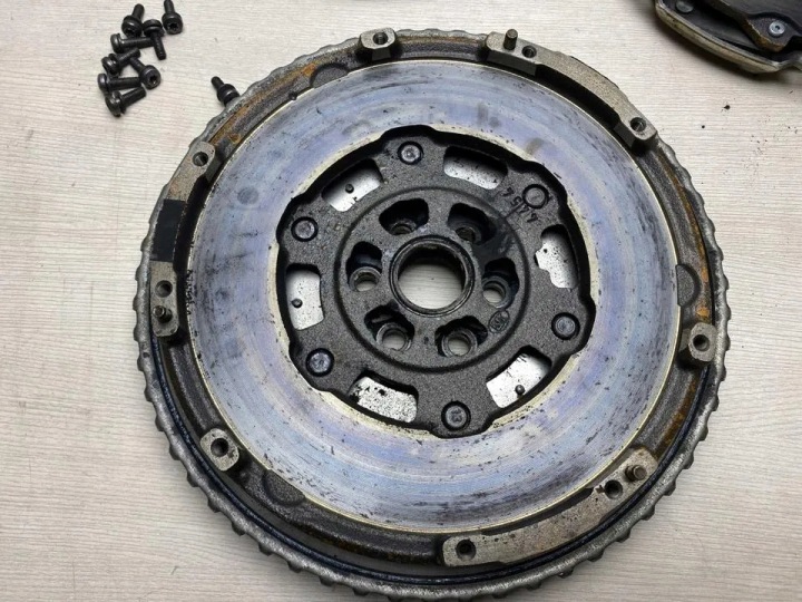 ENSEMBLE ADHÉRENCE NISSAN QASHQAI III (J12) 123104593R 2024