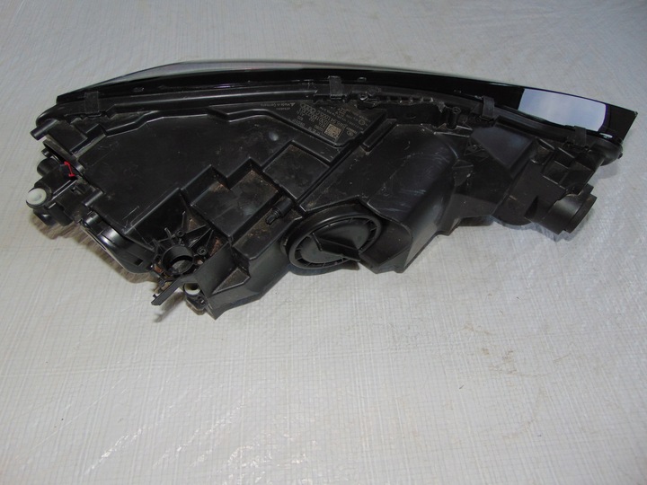 AUDI A3 8V PHARE GAUCHE LIFT 8W6941005C