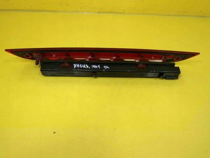 LANTERNE STOP PIED FORD FOCUS MK1 XS4X13A613AB NR211