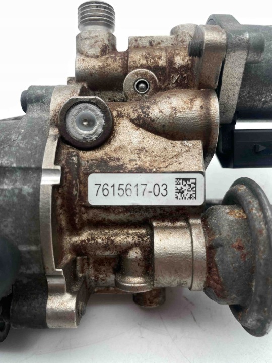 POMPE CARBURANTS BMW 7 (F01, F02) 76151617 4.4L GASOLINE 298KW 2010