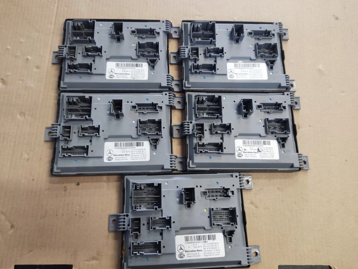MODULE CONTRÔLEUR CONFORT MERCEDES-BENZ W463 W213 A2139006636