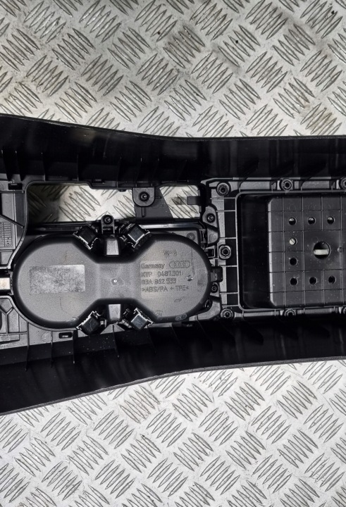 AUDI Q3 83A CONSOLE CENTRALE TUNNEL 83B863242