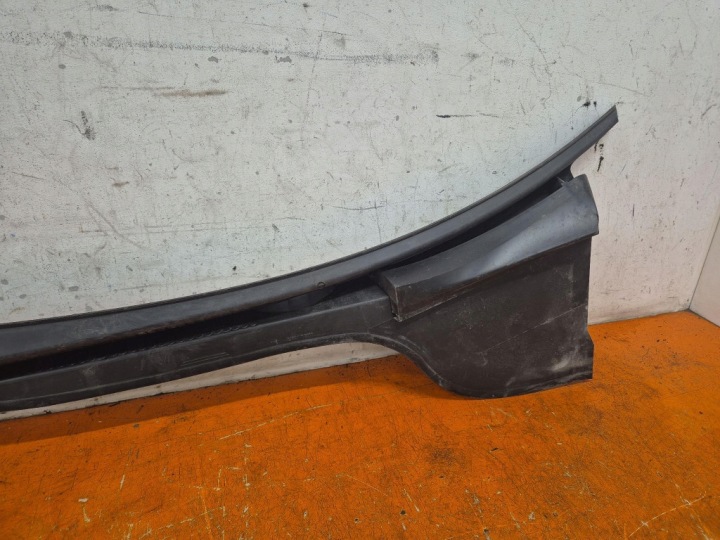 VOLKSWAGEN GOLF V 03-09 DOUBLURE DE PASSAGE DE ROUE 1K1819415