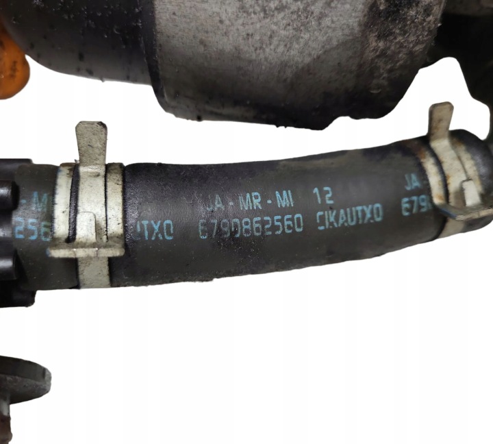 CITROEN C5 2011 FIXATION POIGNÉE FILTRE HUILES