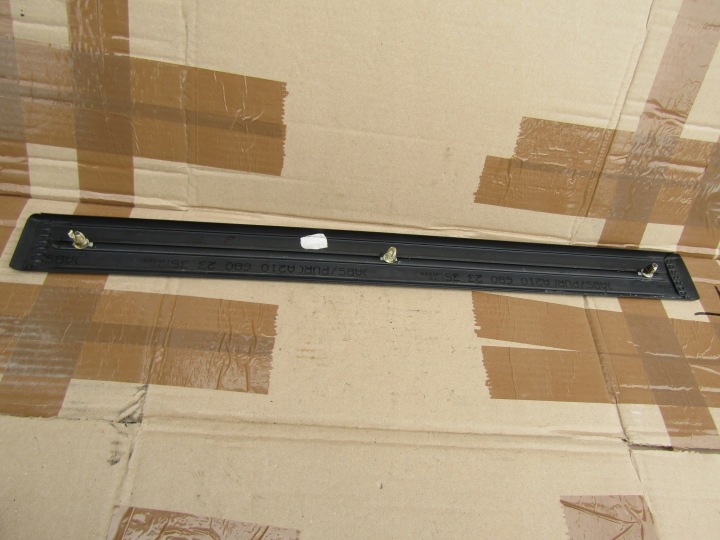 63 MERCEDES W210 LIFT MOULURE SEUIL REVÊTEMENT SEUIL AVANT GAUCHE DROITE