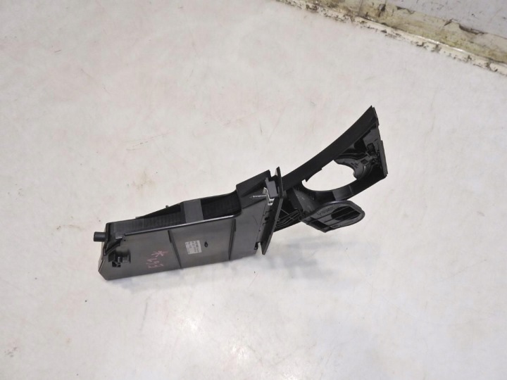BOÎTE À GANTS POIGNÉE SUR GODET BMW E61 7063409