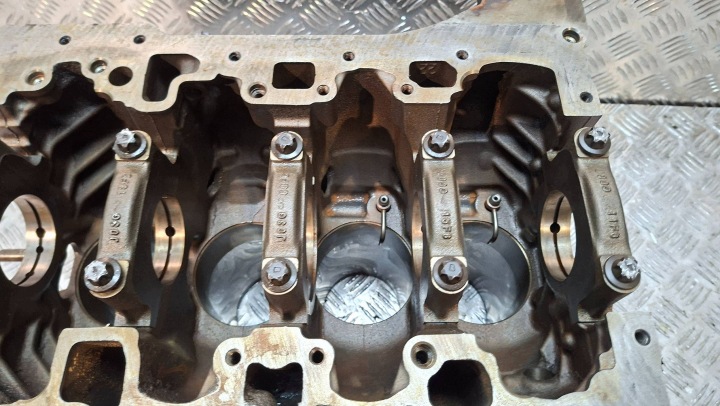 BLOC MOTEUR M9R750 RENAULT NISSAN 2.0 DCI