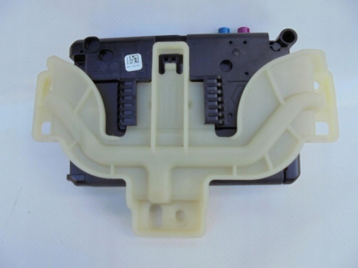 MODULE CONTRÔLEUR RADIO 2591A5378R RENAULT CLIO 5 V 20R