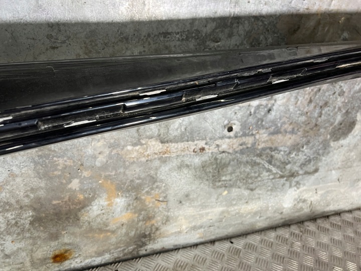 MERCEDES E W213 BERLINE MOULURE SEUIL SEUIL GAUCHE GAUCHE REVÊTEMENT SEUIL