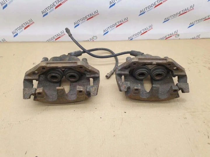 ÉTRIER DE FREIN DE FREIN AVANT DROIT BMW 7 (E38) 1163317 4.4L GASOLINE 210KW 2000