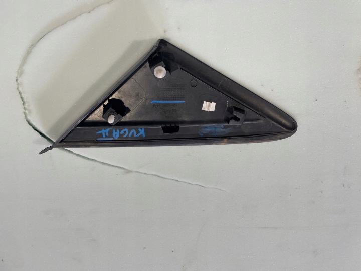 FORD KUGA MK2 BOUCHON TRIANGLE GARDE-BOUE GAUCHE CJ54-S16003-ADW DROIT CJ54-S16004-ADW