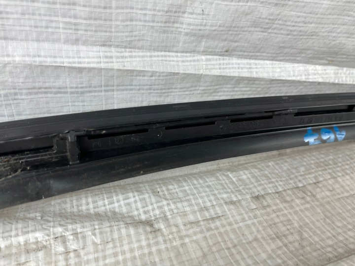 MERCEDES GLE 167 MOULURE PROTECTION PARE-BRISE GAUCHE A1676908712