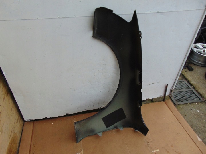 AILE DROIT AVANT AUDI A5 8T 8T0821470B