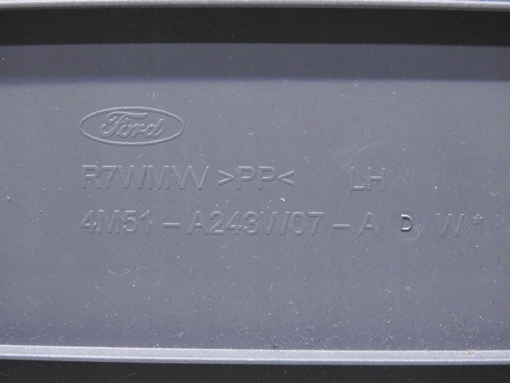 PROTECTION MONTANTS GAUCHE B FORD FOCUS MK2 LIFT