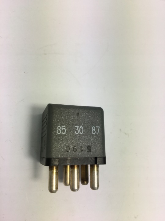 RELAIS MERCEDES W124 W126 R129 W140 SR9850 12V 20A/30A 0015420219