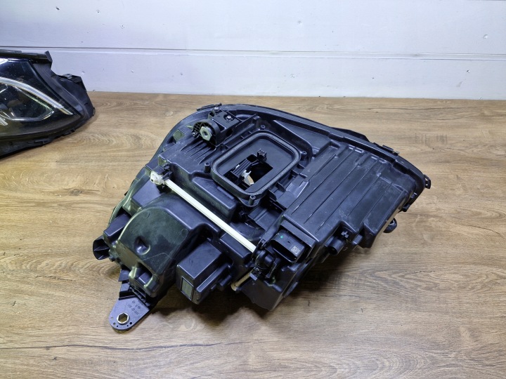 MERCEDES W213 E-KLASA PHARE AVANT AVANT DROITE COMPLET LED A2139067806