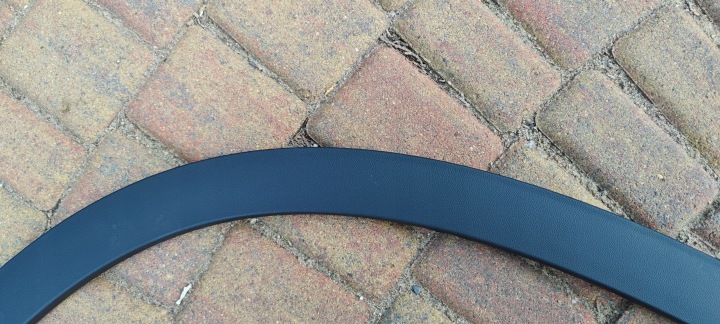 MOULURE GARDE-BOUE AVANT DROITE AVANT MERCEDES GLA W156 A1568852422 NEUF