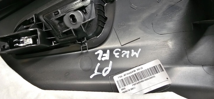 FORD FOCUS MK3 LIFT COLLECTEUR PORTES DROIT ARRIÈRE HAYON 17 R