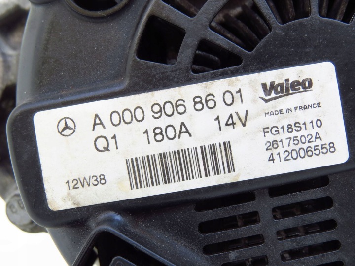 ALTERNATEUR A0009068601 MERCEDES CLS W218 E-KLASA W212 4.7 V8
