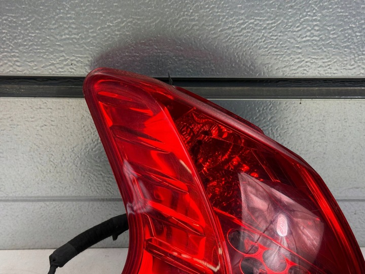 PHARE GAUCHE ARRIÈRE ARRIÈRE DANS AILE PEUGEOT 3008 I 9683460880
