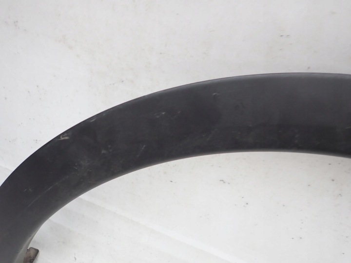 MITSUBISHI ECLIPSE CROSS 18- MOULURE REVÊTEMENT DROIT AVANT