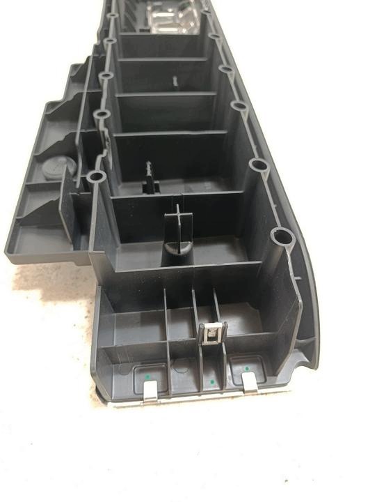 PANNEAU SERRURE COUVERCLES DE COFFRE MY8342626AC ASTON MARTIN DBX 2021