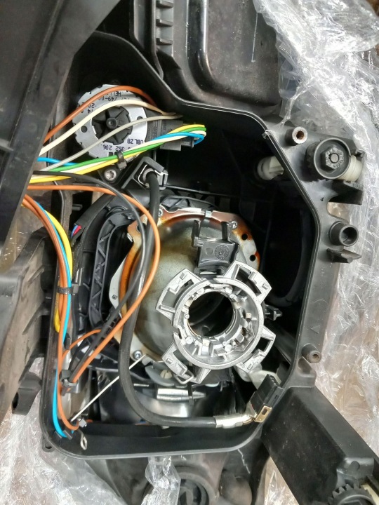 2006 BMW X5 E53 PROJECTEUR 22454600