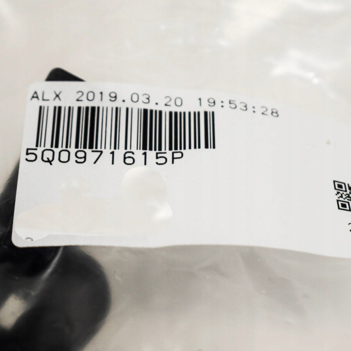 AUDI A3 8V PLASTIQUE PRZEWODNIK CÂBLAGE FILS SOUS CAPOT GAUCHE 5Q0971615P